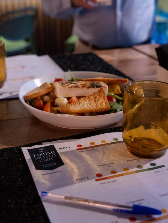 Un vent de nouveautés souffle dans nos cuisines…
Avant d’arriver à votre table, la nouvelle carte est passée par un moment clé : le tasting.
Déguster, affiner, réajuster. Écouter les silences, observer les sourires, noter les frissons.
C’est dans ces détails que l’expérience prend forme.

Et si vous aviez goûté ces créations en avant-première…
Quelle aurait été votre première réaction ? 👇

📸 Retour en images sur cette dégustation confidentielle.
#NouvelleCarte #LePalm #VillaDExpériences #TastingTime #CuisineCréative